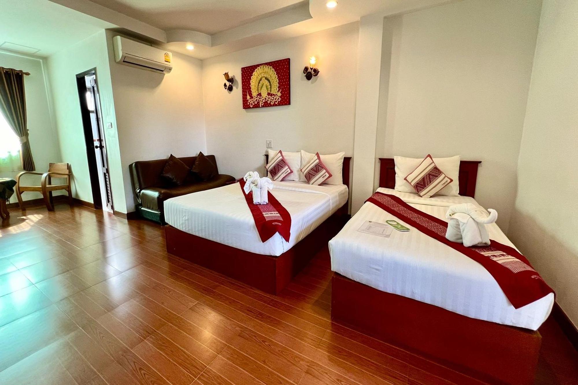Sawadeelanna Hotel Nan Buitenkant foto