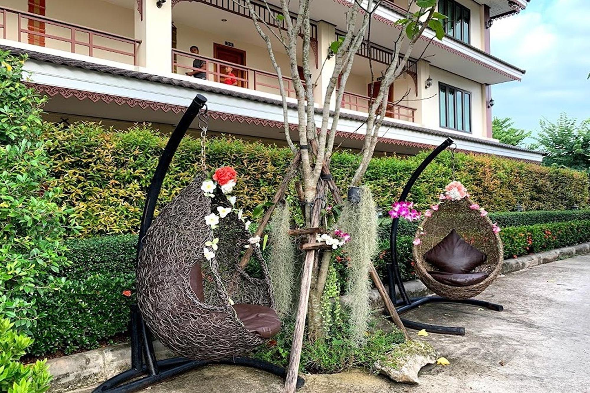 Sawadeelanna Hotel Nan Buitenkant foto