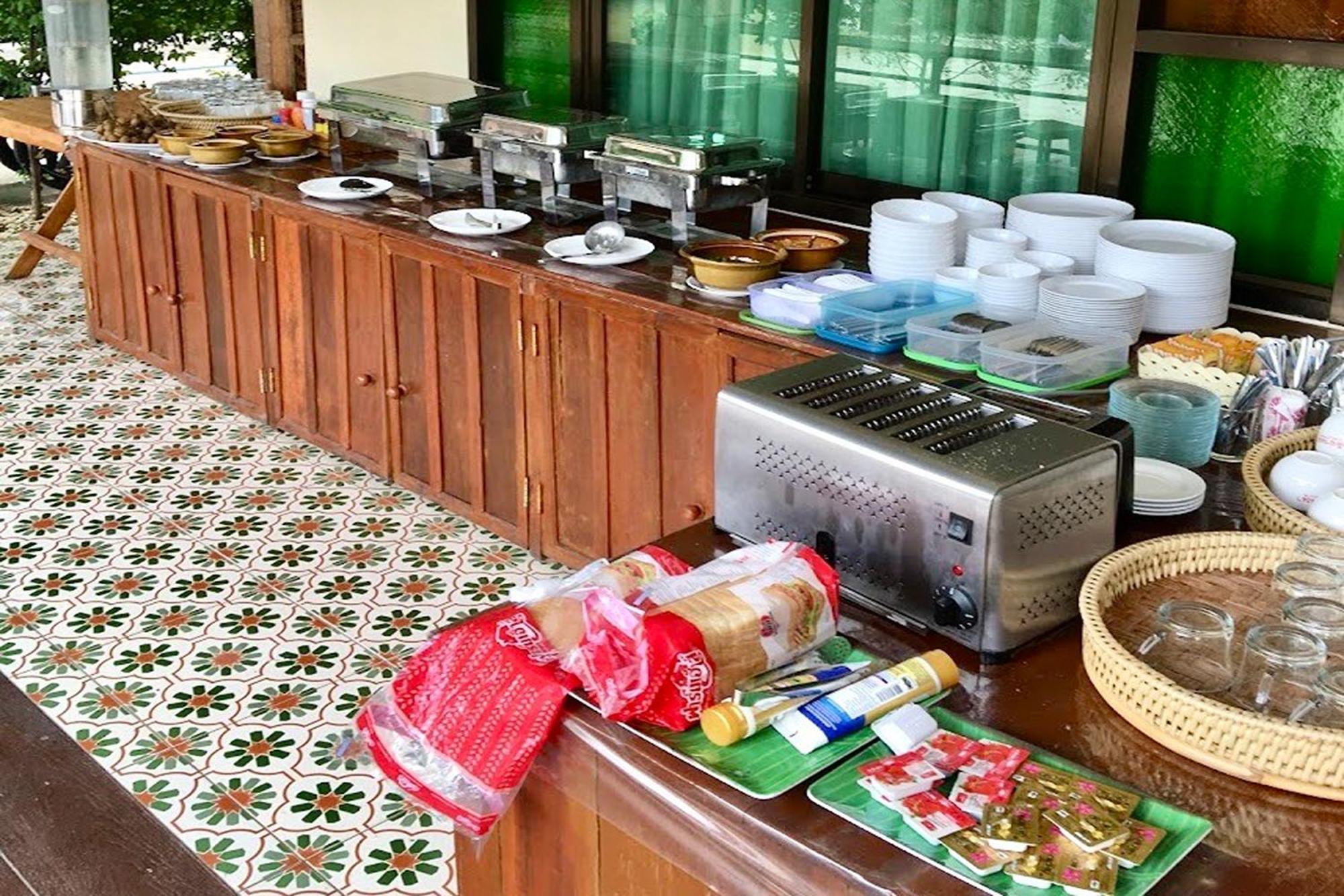 Sawadeelanna Hotel Nan Buitenkant foto