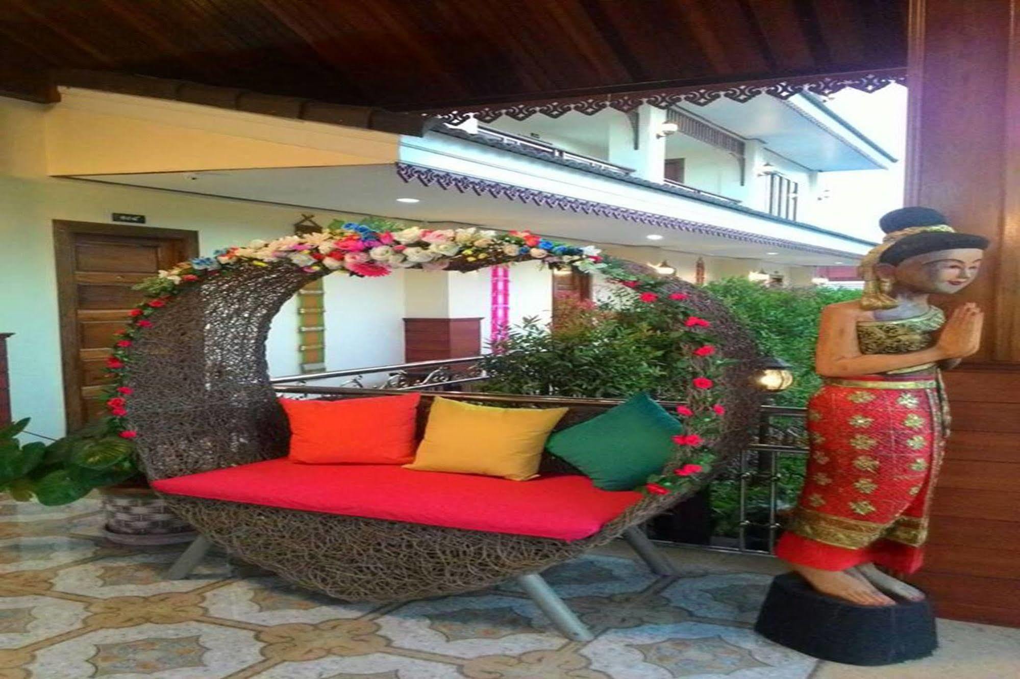 Sawadeelanna Hotel Nan Buitenkant foto