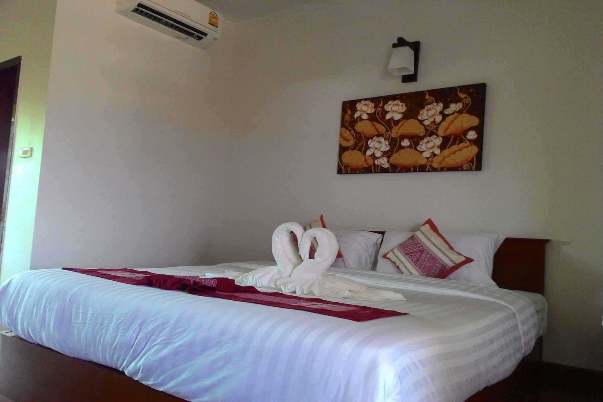 Sawadeelanna Hotel Nan Buitenkant foto